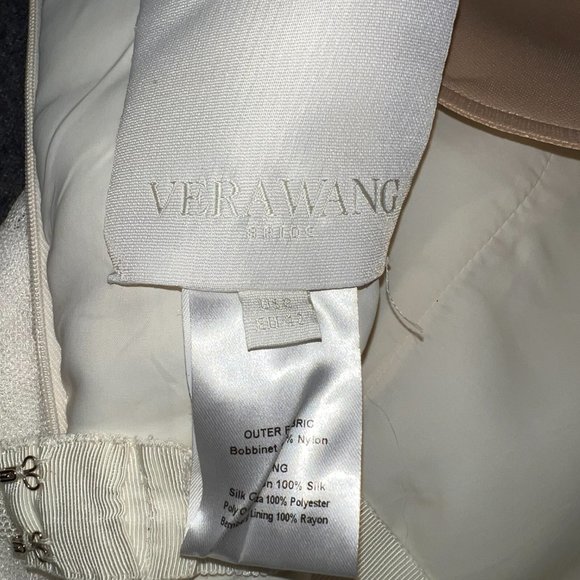 Vera Wang Wedding Dress Size 8 Altered to Size 2/4 - Picture 6 of 9